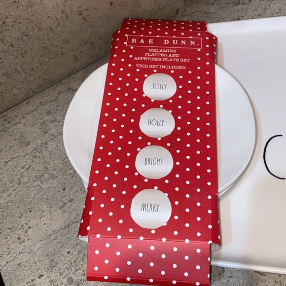 Rae Dunn “Merry Christmas” Melamine Platter And Set of 4 Plates - Picture 2 of 8